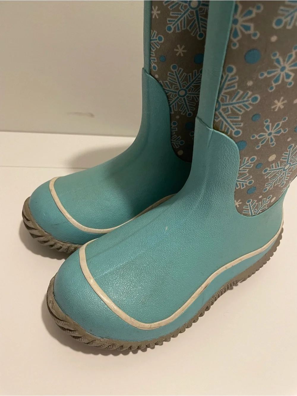 The Original Muck Boot Kids Aqua Snowflake Size 11 Waterproof Winter Weather